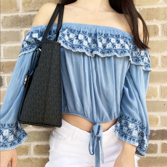 Gaby’sBags👜💕- Michael Kors Pocket Tote black Mk - Picture 3 of 8